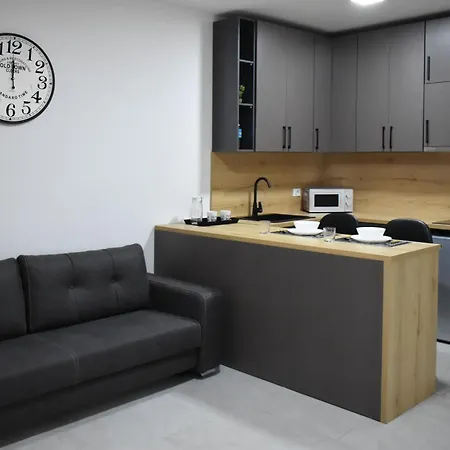 Gold Apartment *